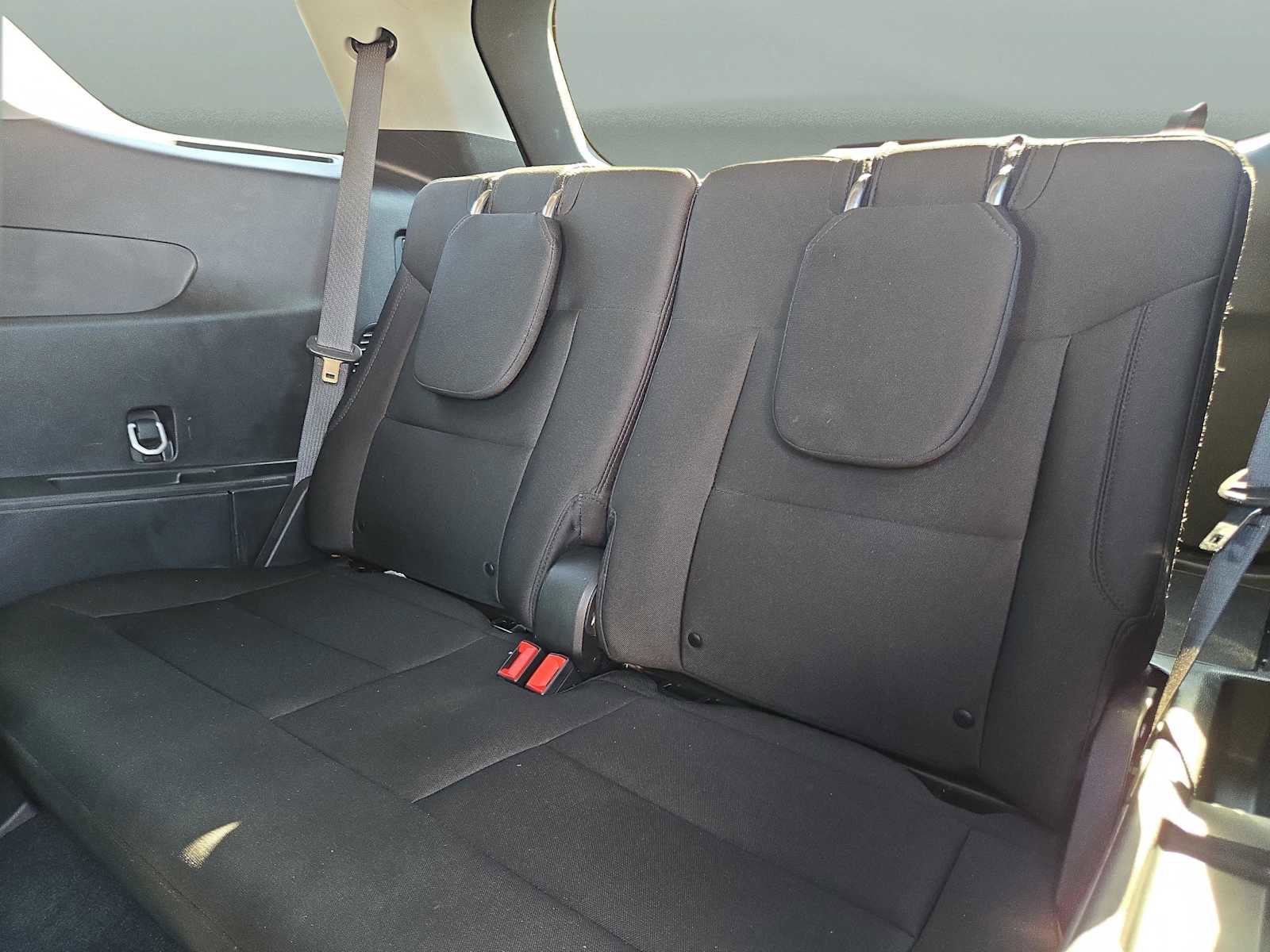 Used 2024 Ford Explorer XLT image 11