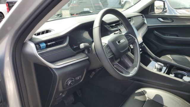 Certified 2023 Jeep Grand Cherokee L Limited AWD/4WD image 10