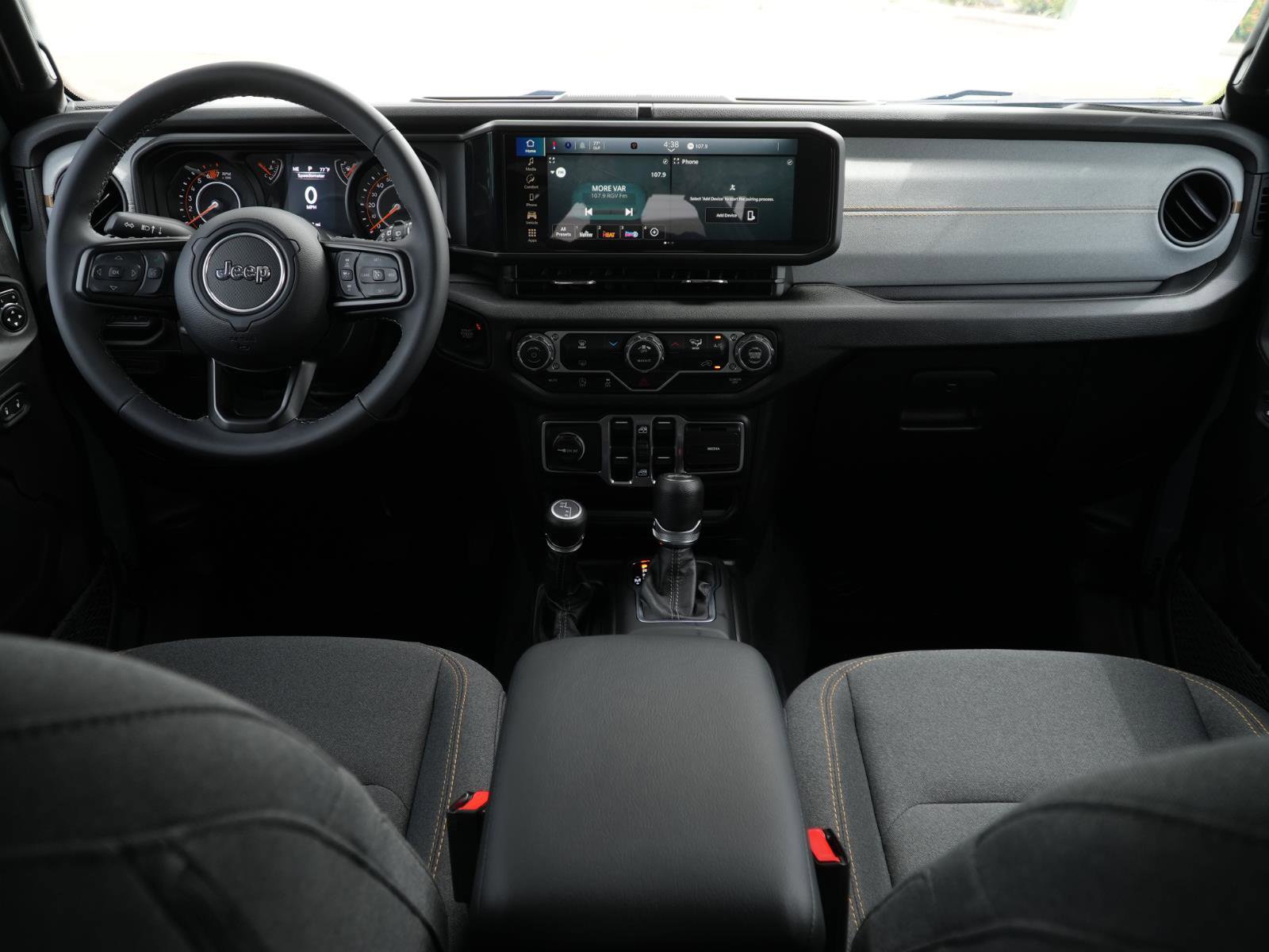 Used 2025 Jeep Wrangler Sport S image 19