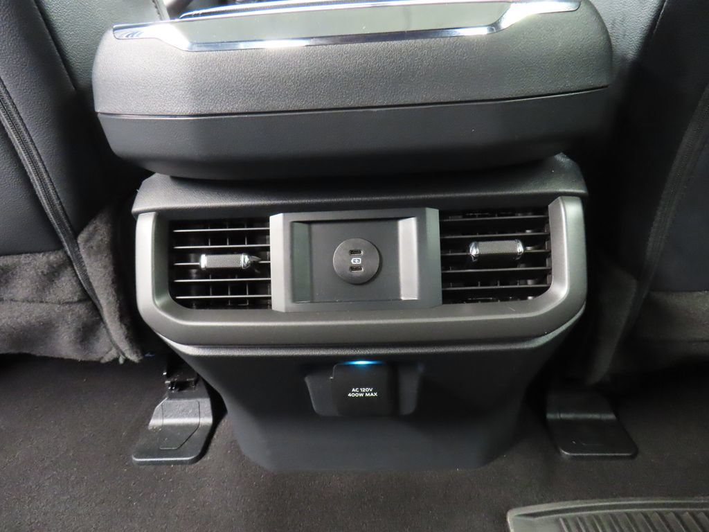 Used 2025 Ford F150 Lariat AWD/4WD image 14