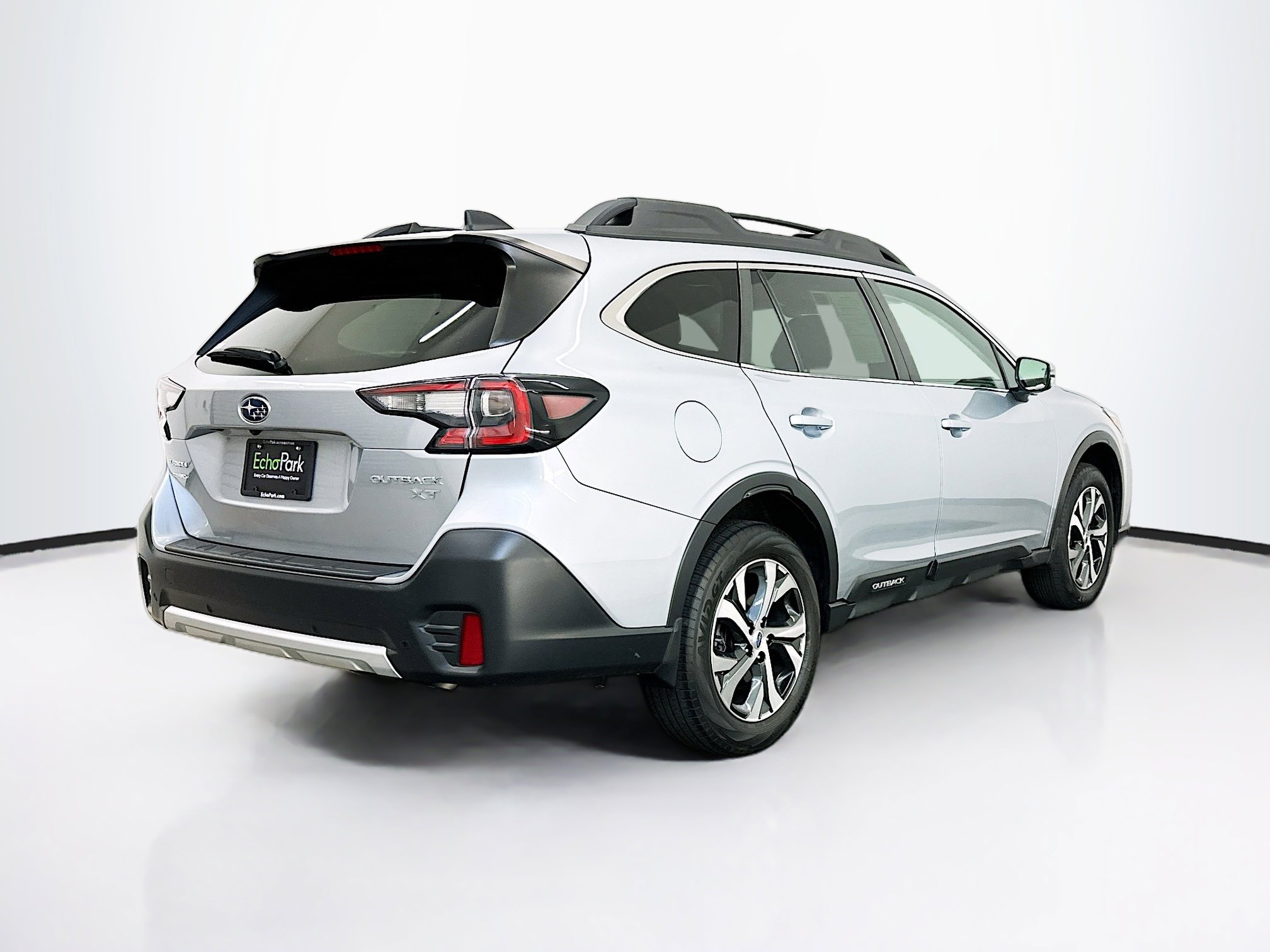 Used 2022 Subaru Outback Limited XT image 9