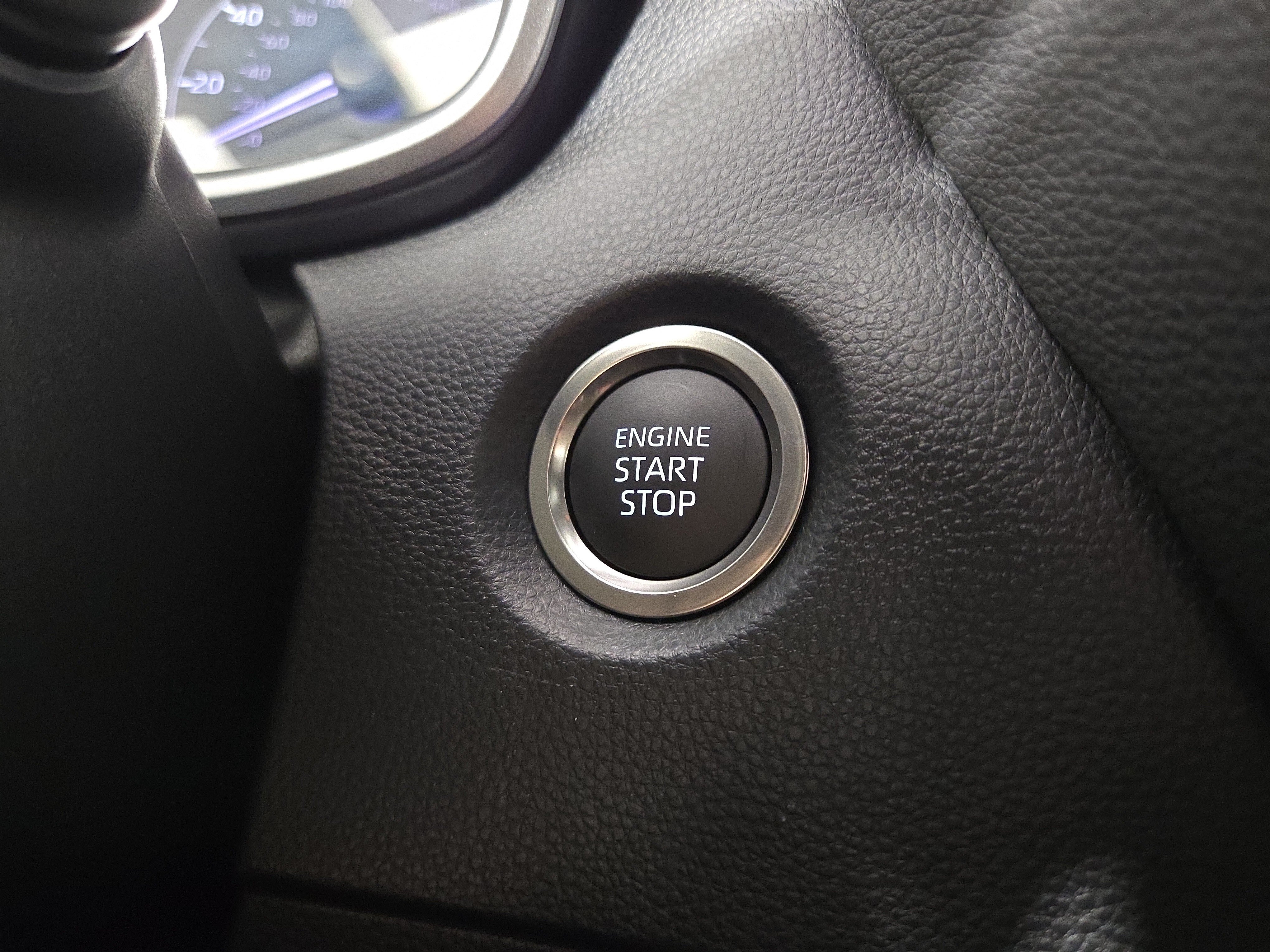 Used 2025 Toyota Corolla SE w/ SE Package FWD image 24