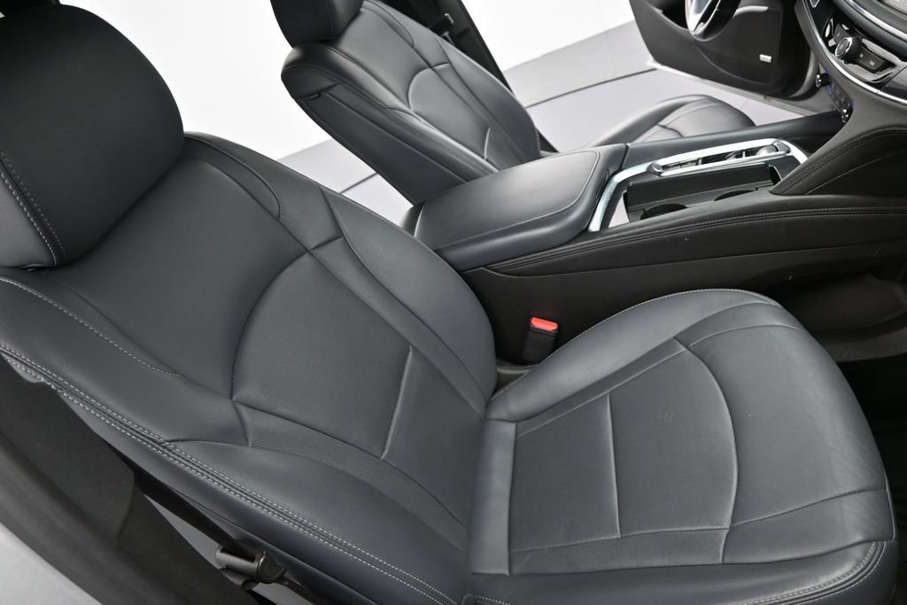 Used 2022 Buick Enclave Premium FWD image 11