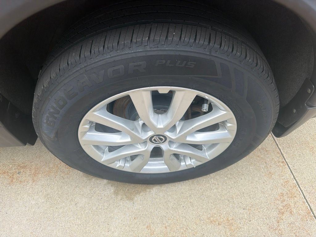 Used 2018 Nissan Rogue S AWD/4WD image 25