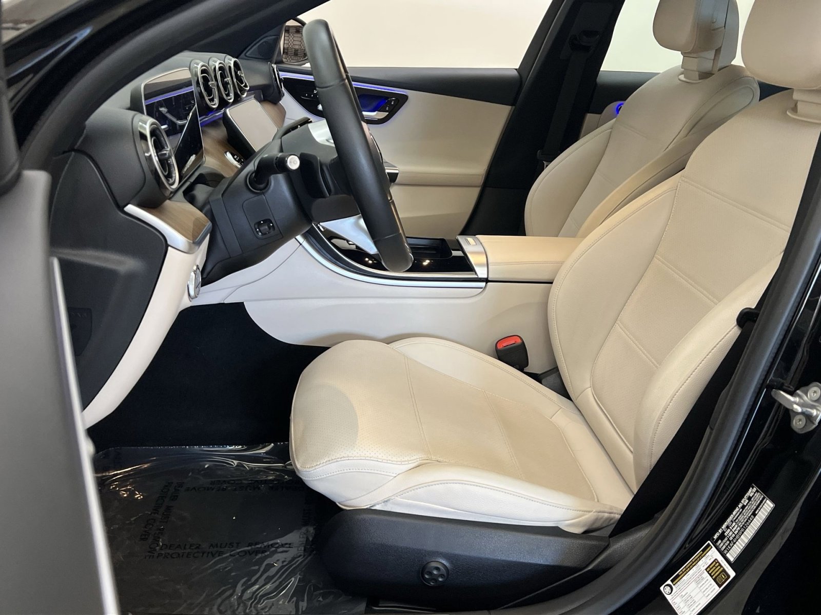 Used 2023 Mercedes-Benz C 300 4MATIC Sedan image 11