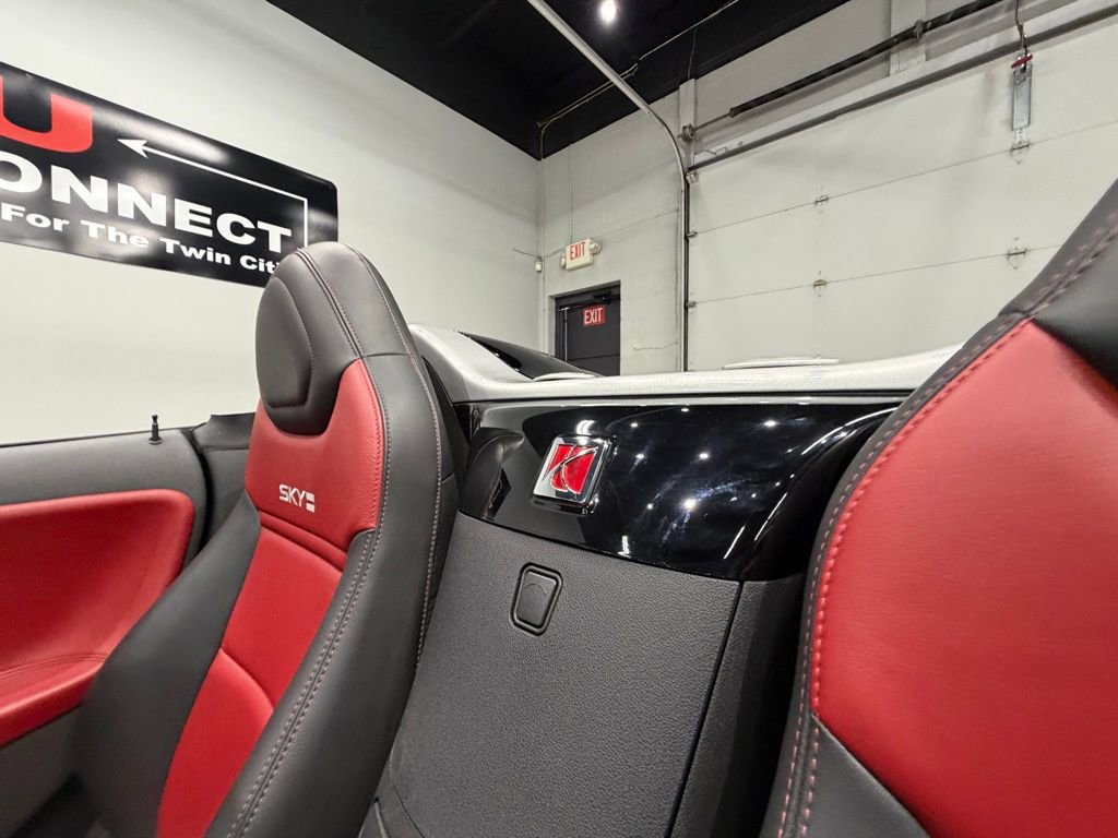 Used 2008 Saturn Sky Red Line RWD image 31