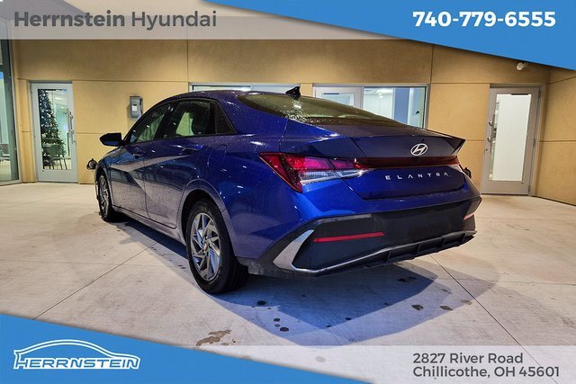 Used 2024 Hyundai Elantra SEL image 5
