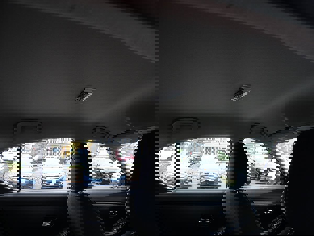 Used 2020 Nissan Sentra S image 28