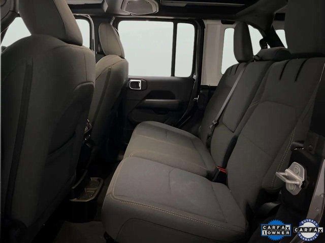 Used 2025 Jeep Wrangler Unlimited Sahara w/ Safety Group image 17