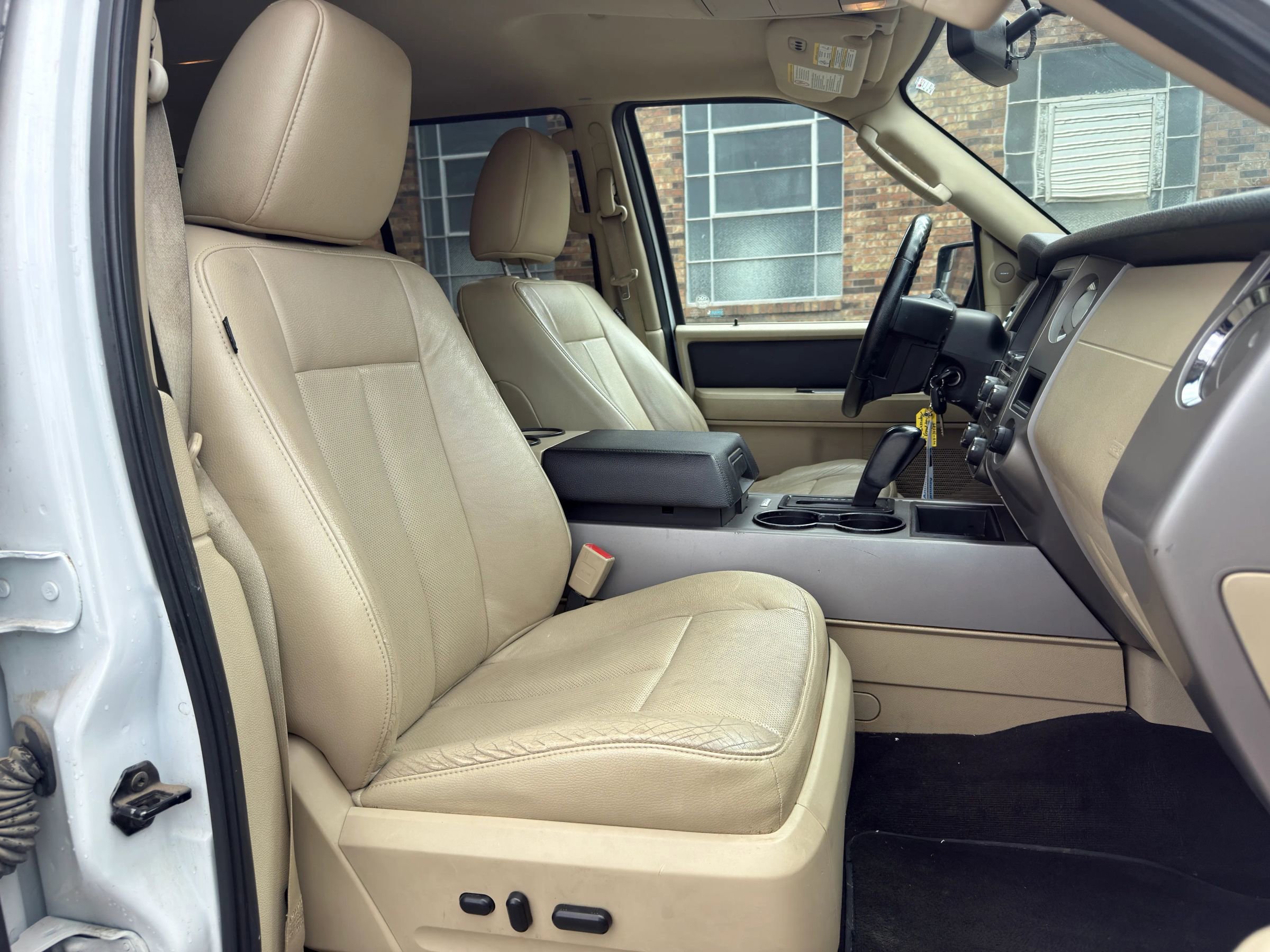 Used 2017 Ford Expedition EL XLT w/ Equipment Group 202A AWD/4WD image 20