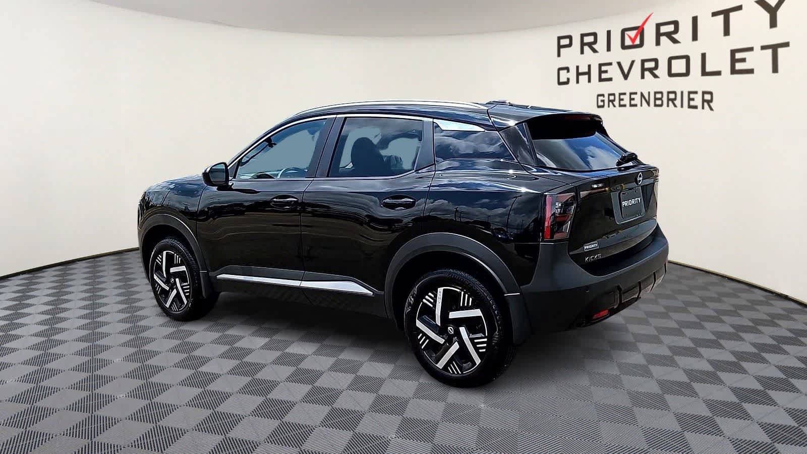 Used 2026 Nissan Kicks SV w/ SV Premium Package FWD image 6