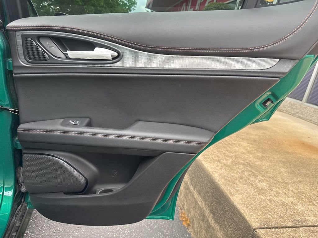 New 2025 Alfa Romeo Stelvio Sprint image 18