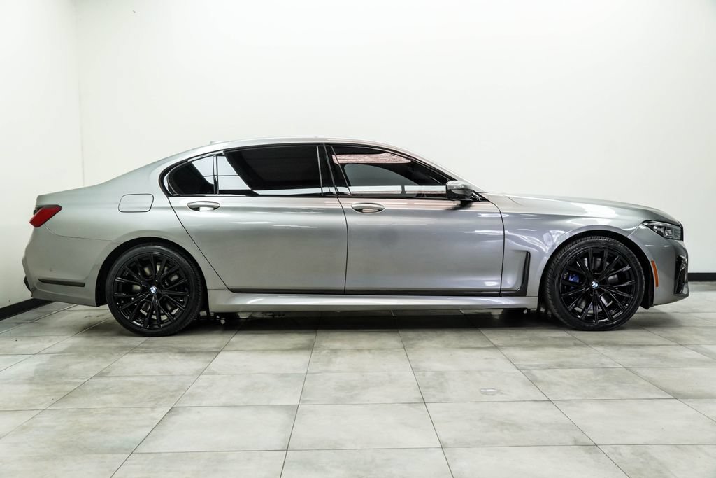 Used 2022 BMW 750i xDrive w/ Luxury Rear Seating Package AWD/4WD image 6