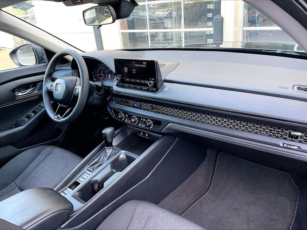 Used 2023 Honda Accord LX image 14