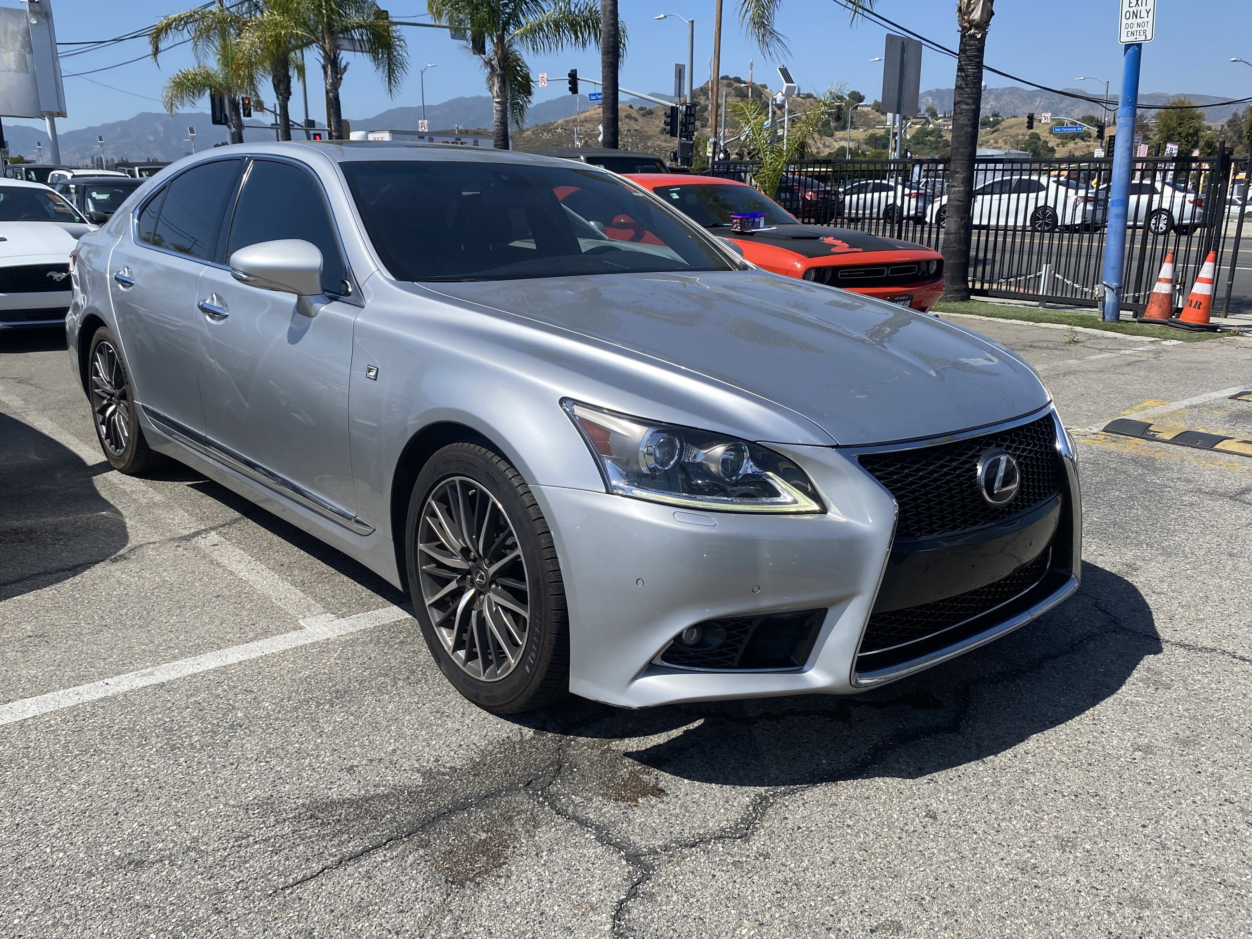 Used 2013 Lexus LS 460 w/ F-Sport Pkg RWD image 7