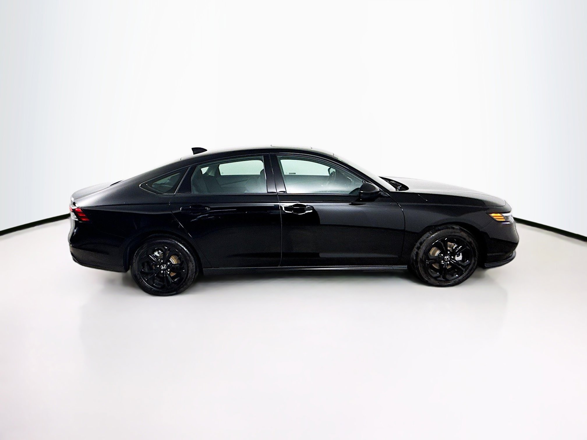 New 2025 Honda Accord SE image 2