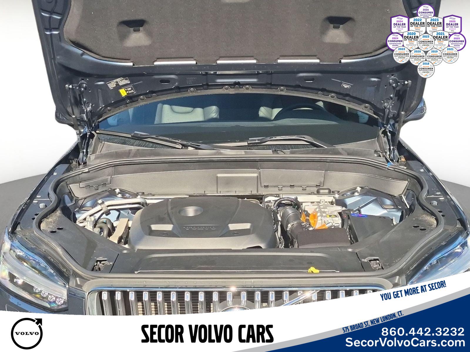 Used 2024 Volvo XC90 T8 Plus w/ Protection Package Premier AWD/4WD image 26