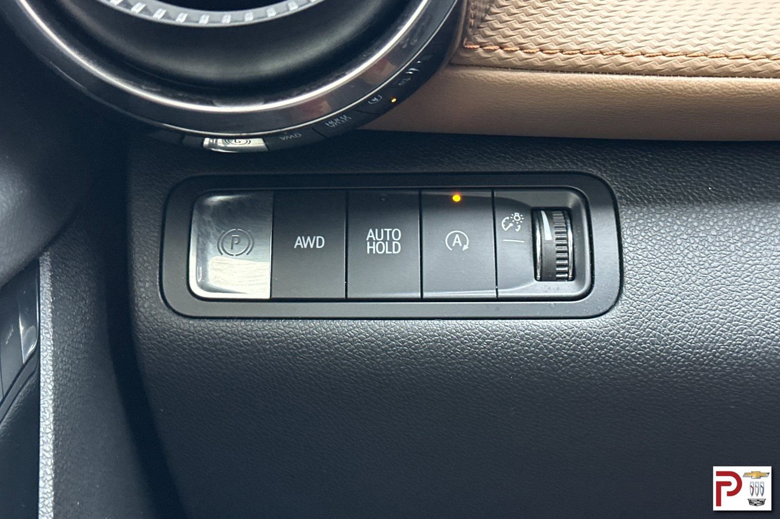 Used 2025 Chevrolet Equinox ACTIV w/ Convenience Package III image 32