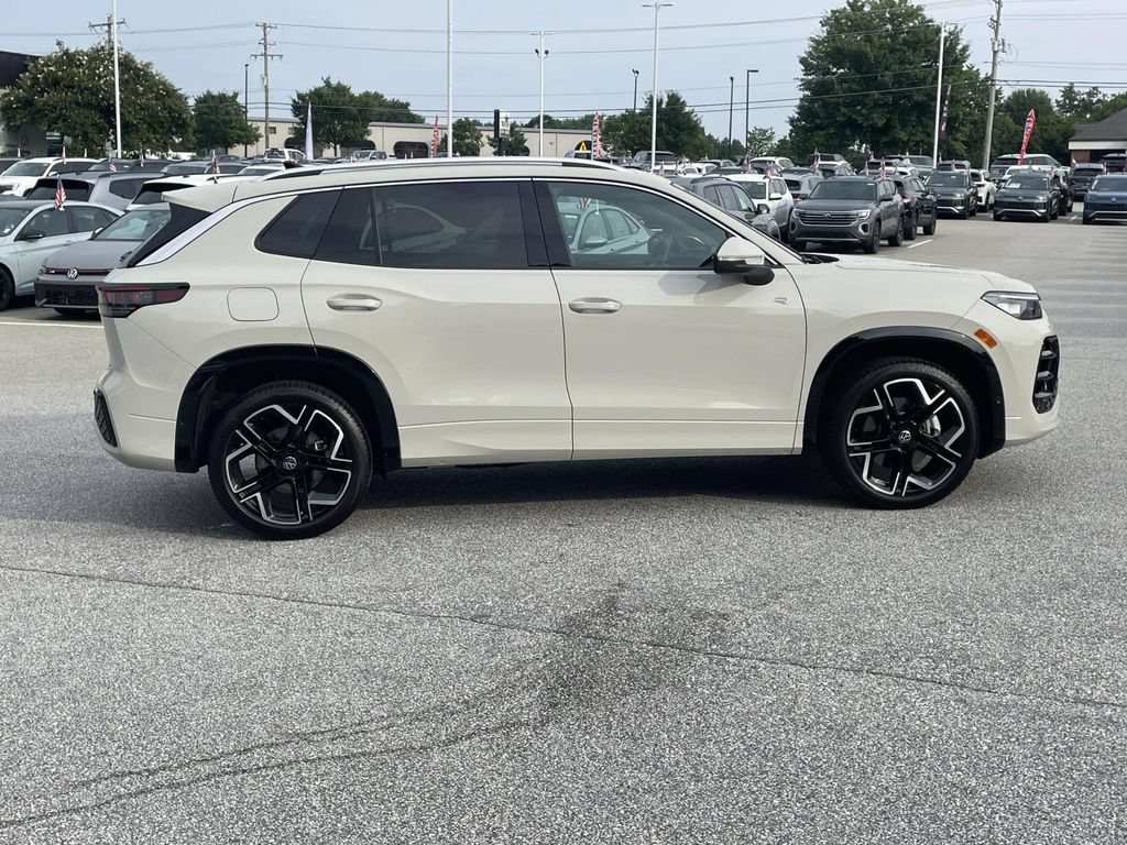 New 2026 Volkswagen Tiguan SEL R-Line AWD/4WD image 7
