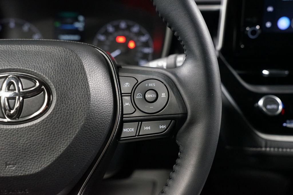 Certified 2025 Toyota Corolla SE image 13