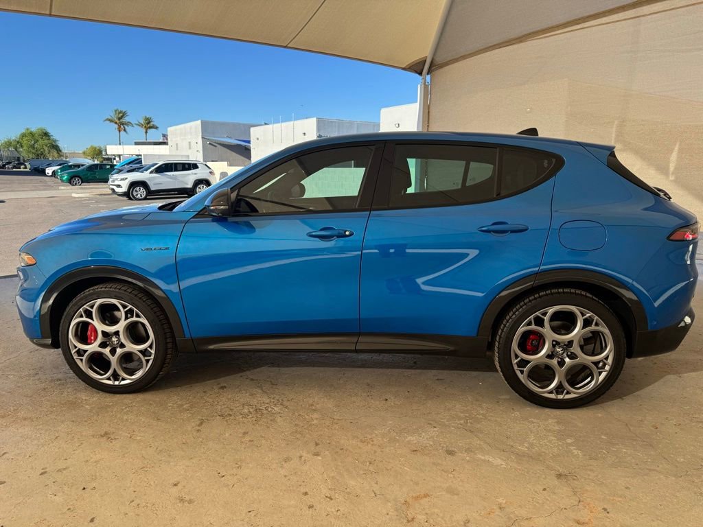 New 2024 Alfa Romeo Tonale Veloce image 7