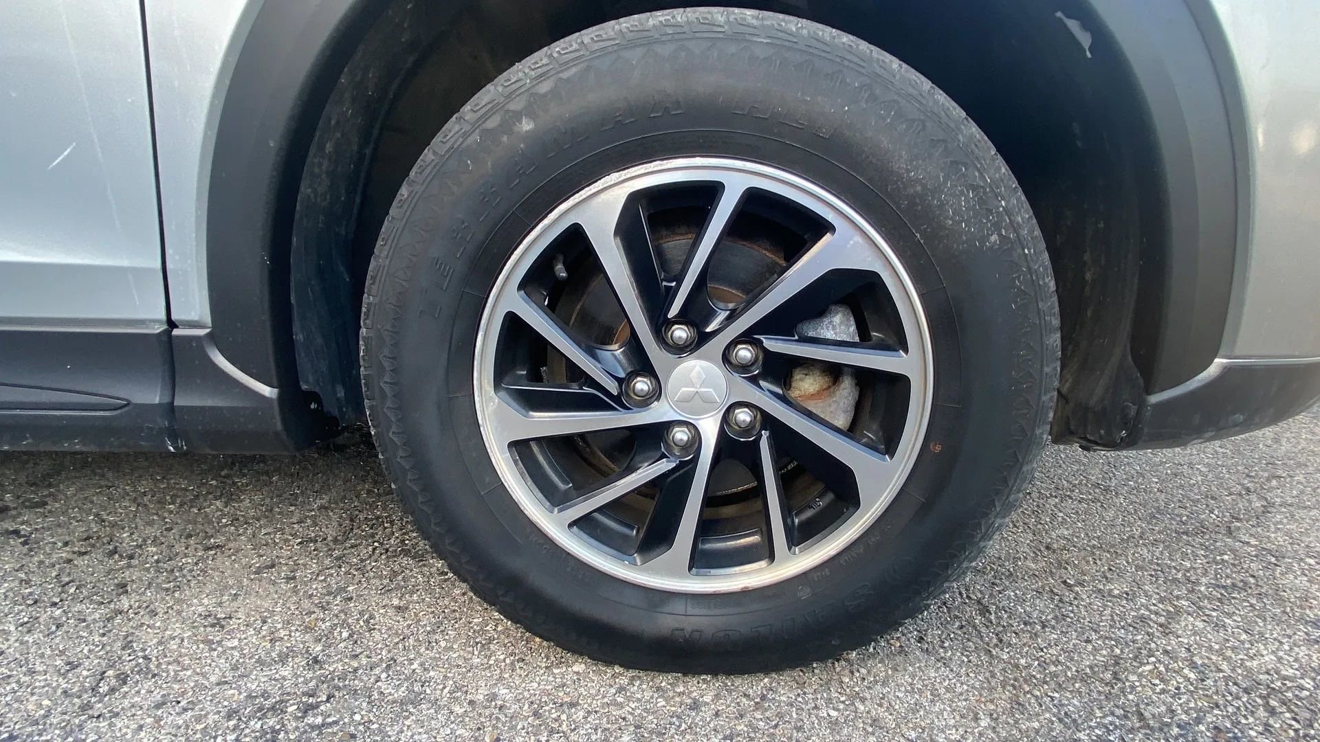 Used 2020 Mitsubishi Eclipse Cross ES FWD image 19