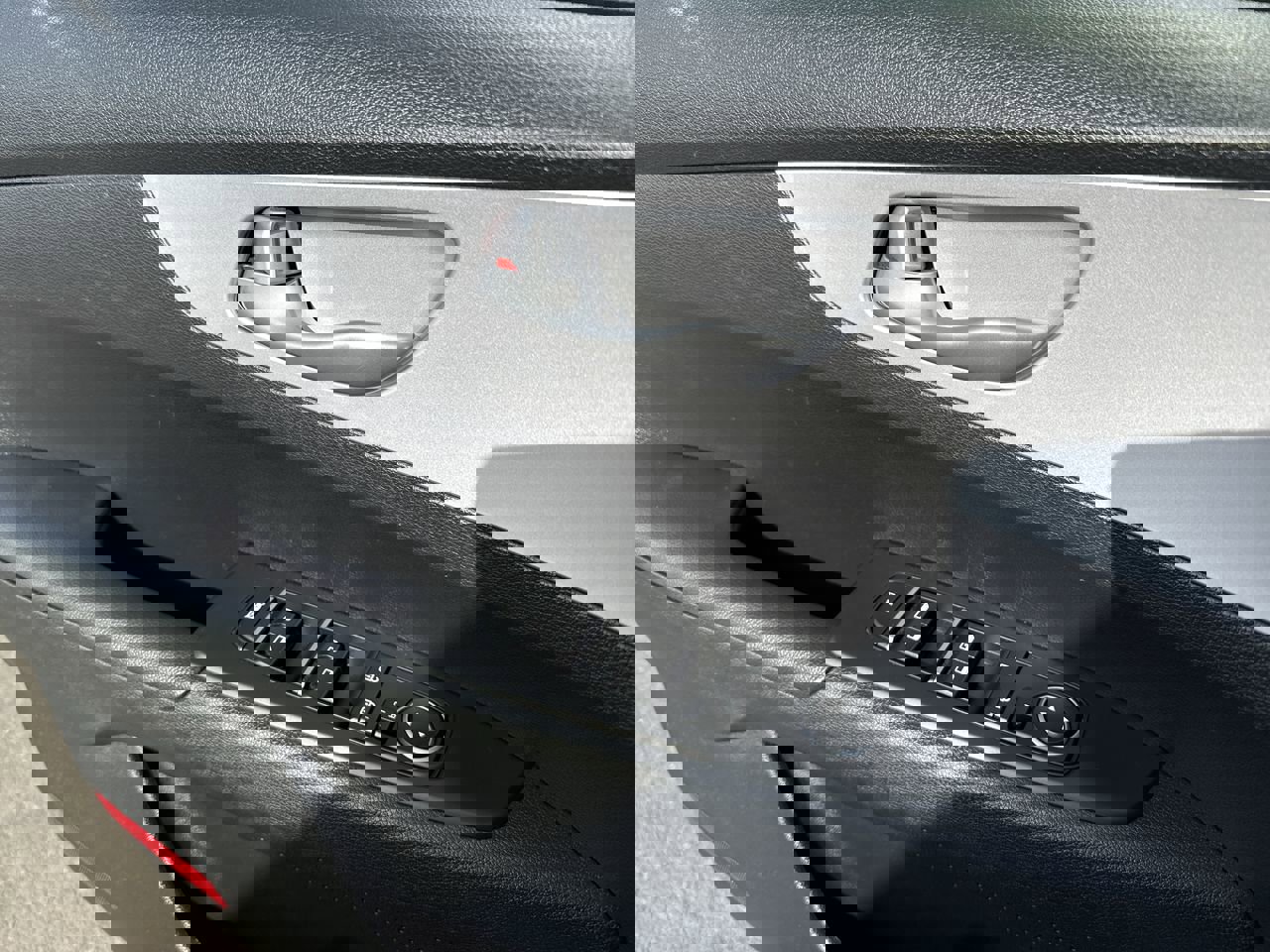 Used 2024 Kia Forte LXS image 19