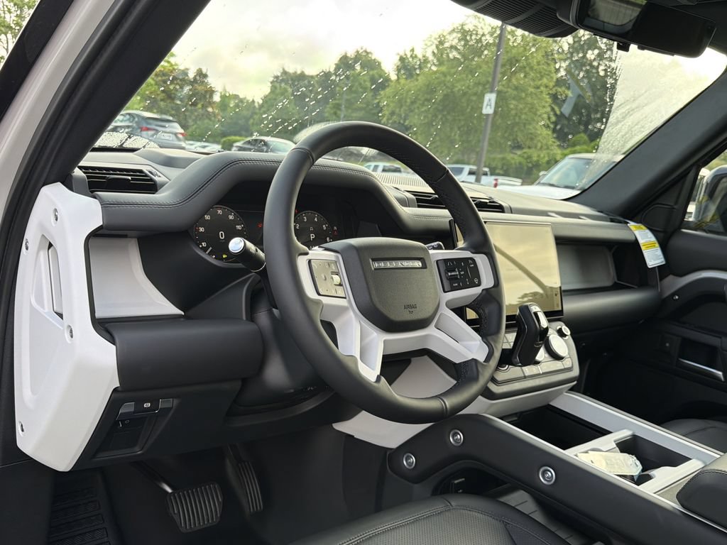 New 2026 Land Rover Defender 110 X-Dynamic SE AWD/4WD image 10