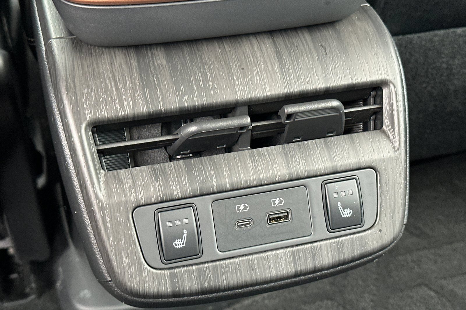 Certified 2024 Nissan Ariya AWD image 14