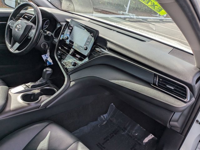 Used 2023 Toyota Camry SE image 6