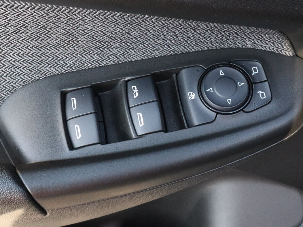Used 2025 Chevrolet TrailBlazer LT AWD/4WD image 14