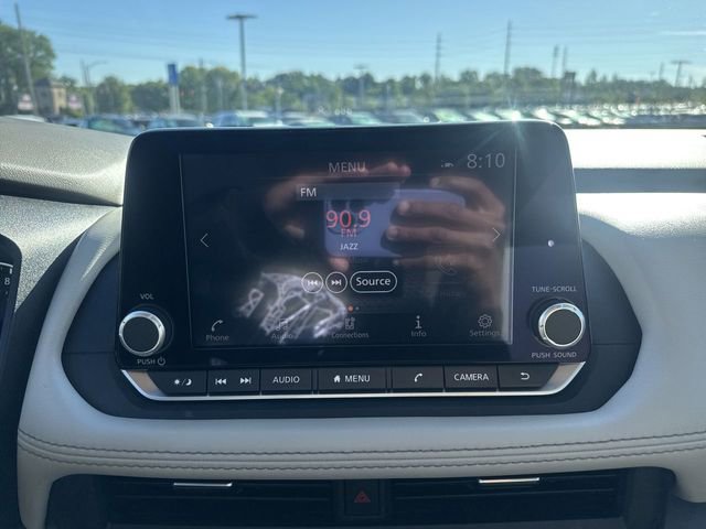 Used 2023 Nissan Rogue SV FWD image 16