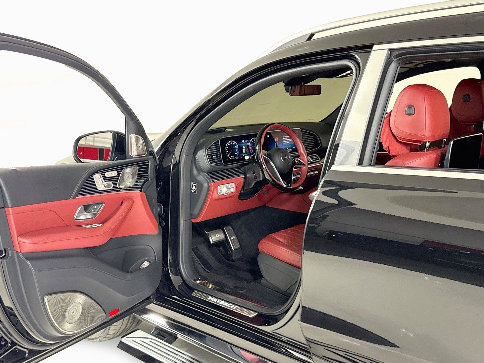 Used 2025 Mercedes-Benz Maybach GLS 600 4MATIC image 11
