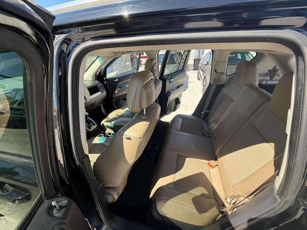 Used 2014 Jeep Compass Latitude image 15