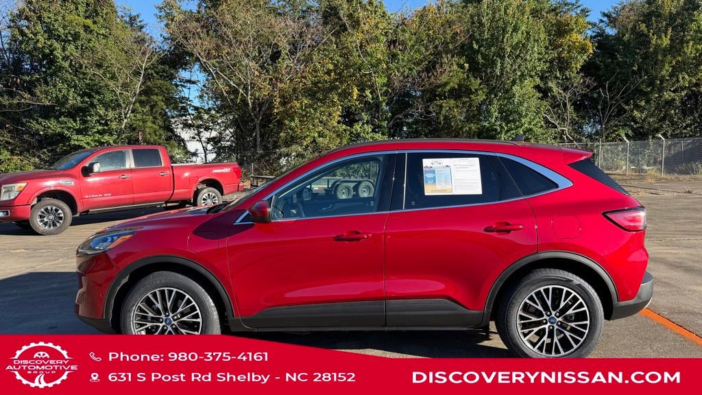 Used 2022 Ford Escape Titanium w/ Titanium Premium Package image 10