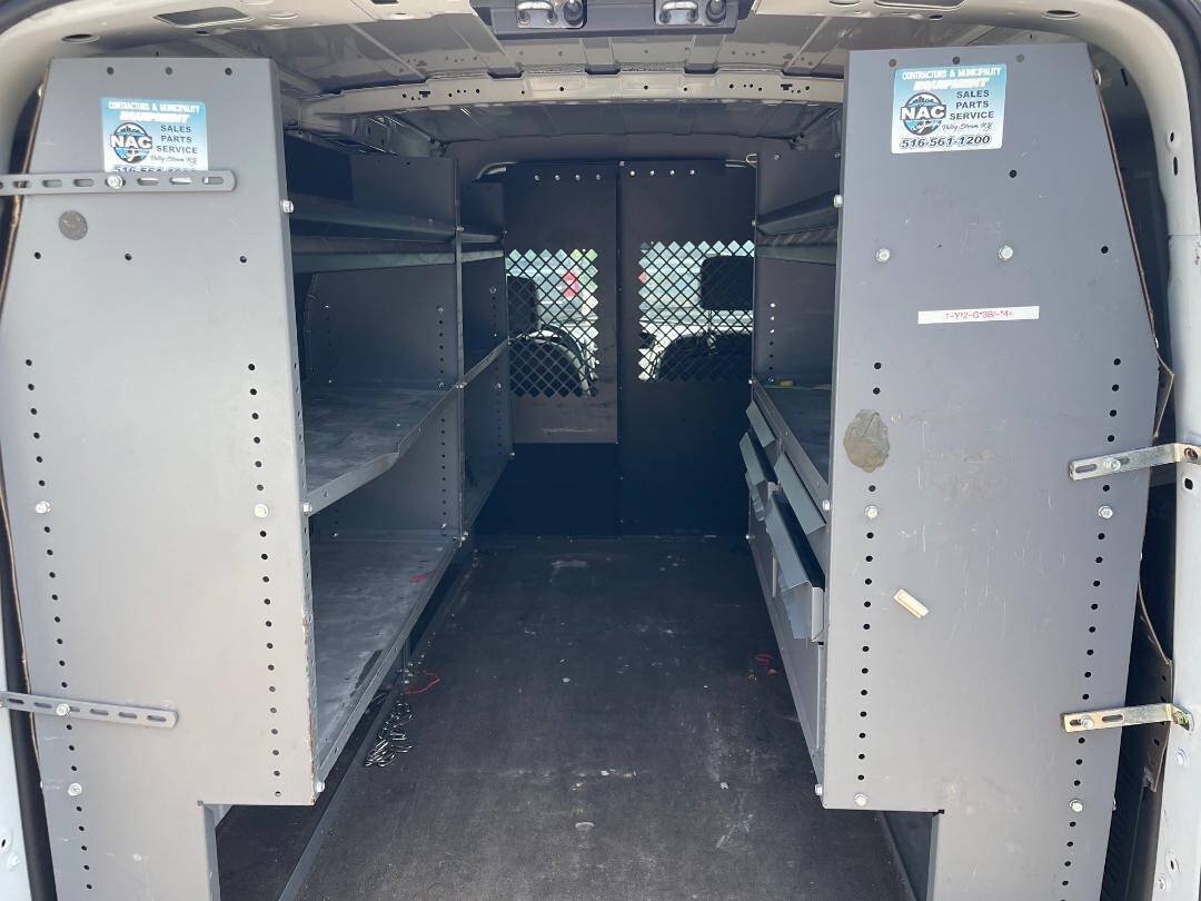 Used 2017 Ford Transit Connect XL FWD image 18