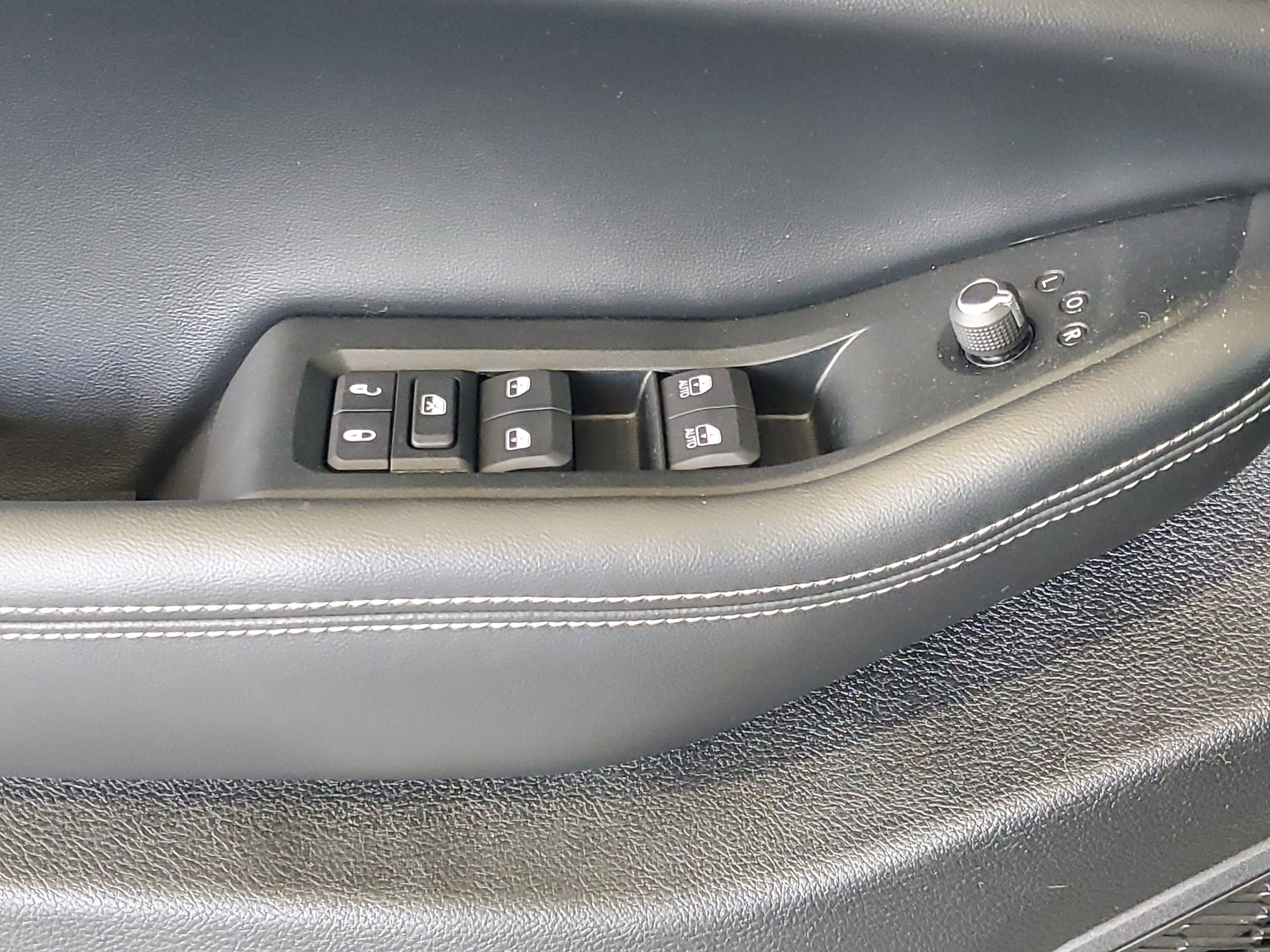 Certified 2024 Jeep Grand Cherokee Laredo AWD/4WD image 15