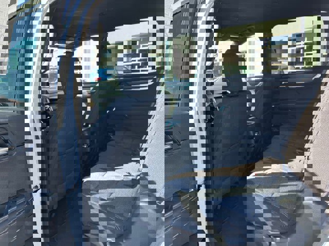 New 2026 GMC Acadia Elevation image 32