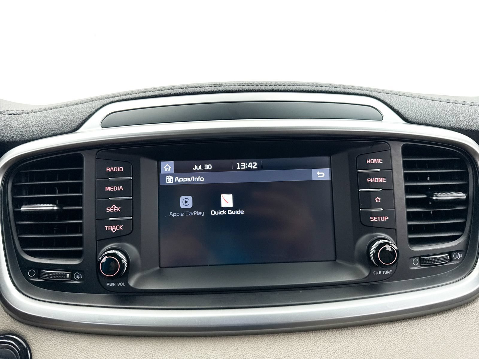 Used 2020 Kia Sorento EX FWD image 19