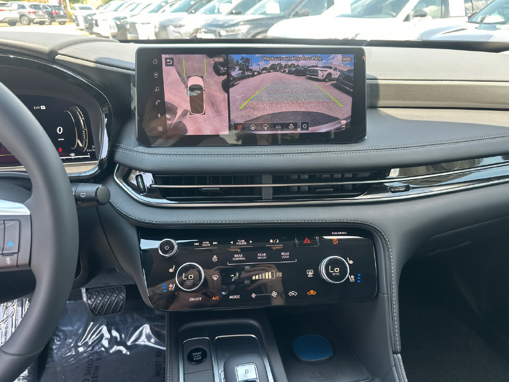 New 2027 INFINITI QX60 Luxe w/ Family Package FWD image 24