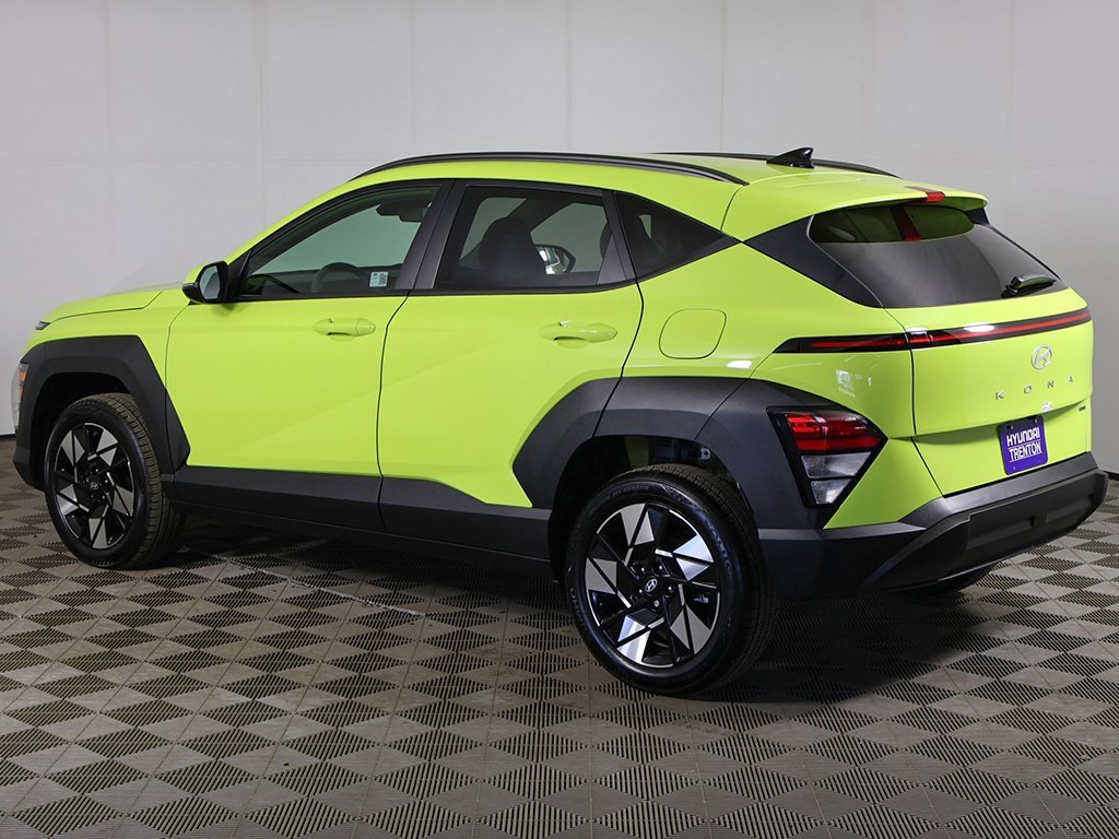 Used 2025 Hyundai Kona SEL image 9