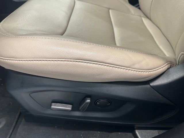 Used 2023 Ford Explorer Limited image 20