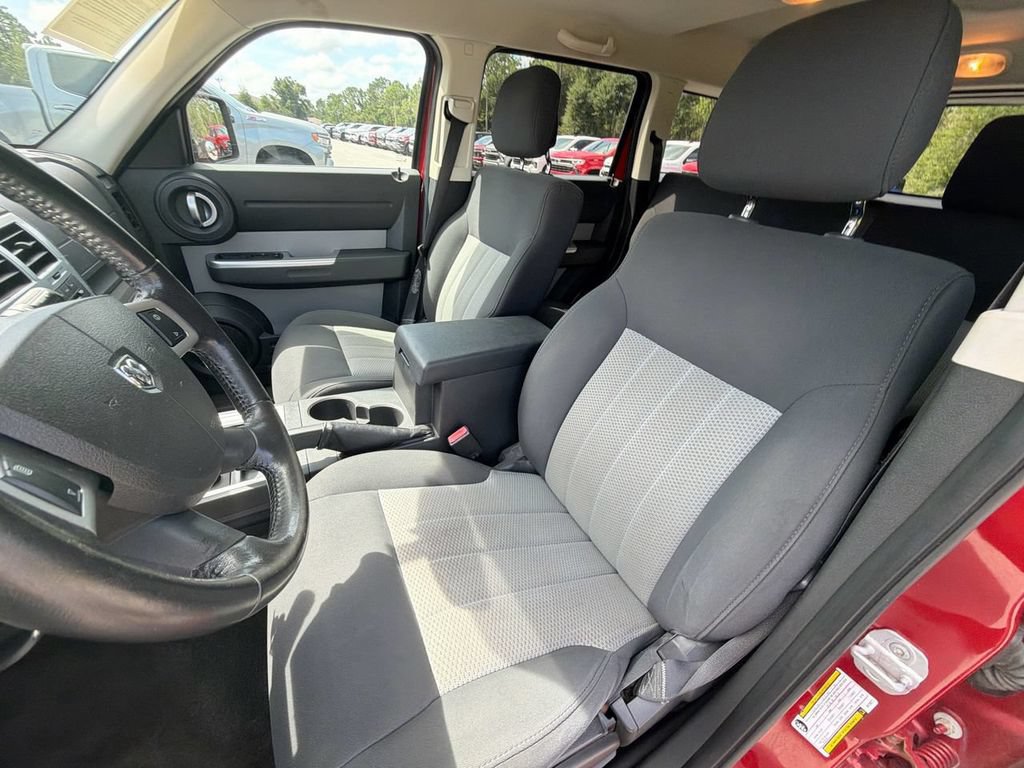 Used 2010 Dodge Nitro SXT AWD/4WD image 16