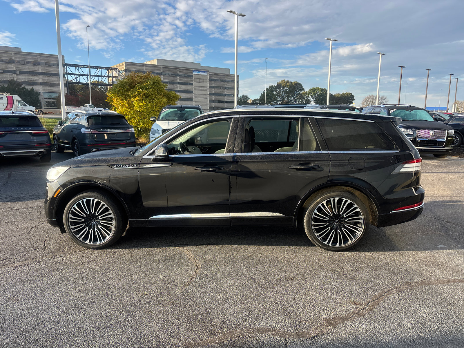 Certified 2023 Lincoln Aviator Black Label w/ Dynamic Handling Package image 4