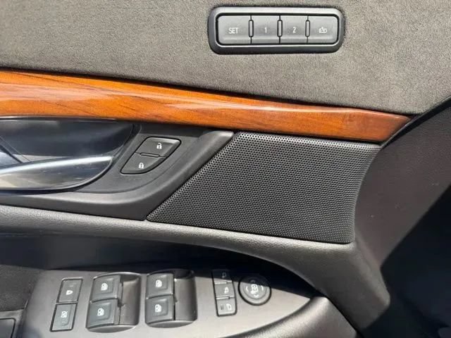Used 2019 Cadillac Escalade Premium Luxury w/ Escalade Sport Edition AWD/4WD image 12