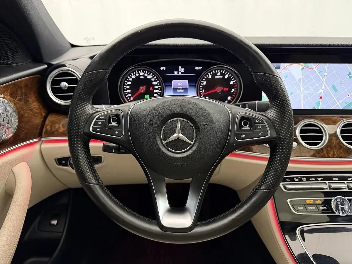 Used 2017 Mercedes-Benz E 300 4MATIC image 12