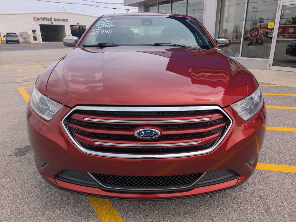 Used 2014 Ford Taurus Limited w/ Equipment Group 301A AWD/4WD image 2