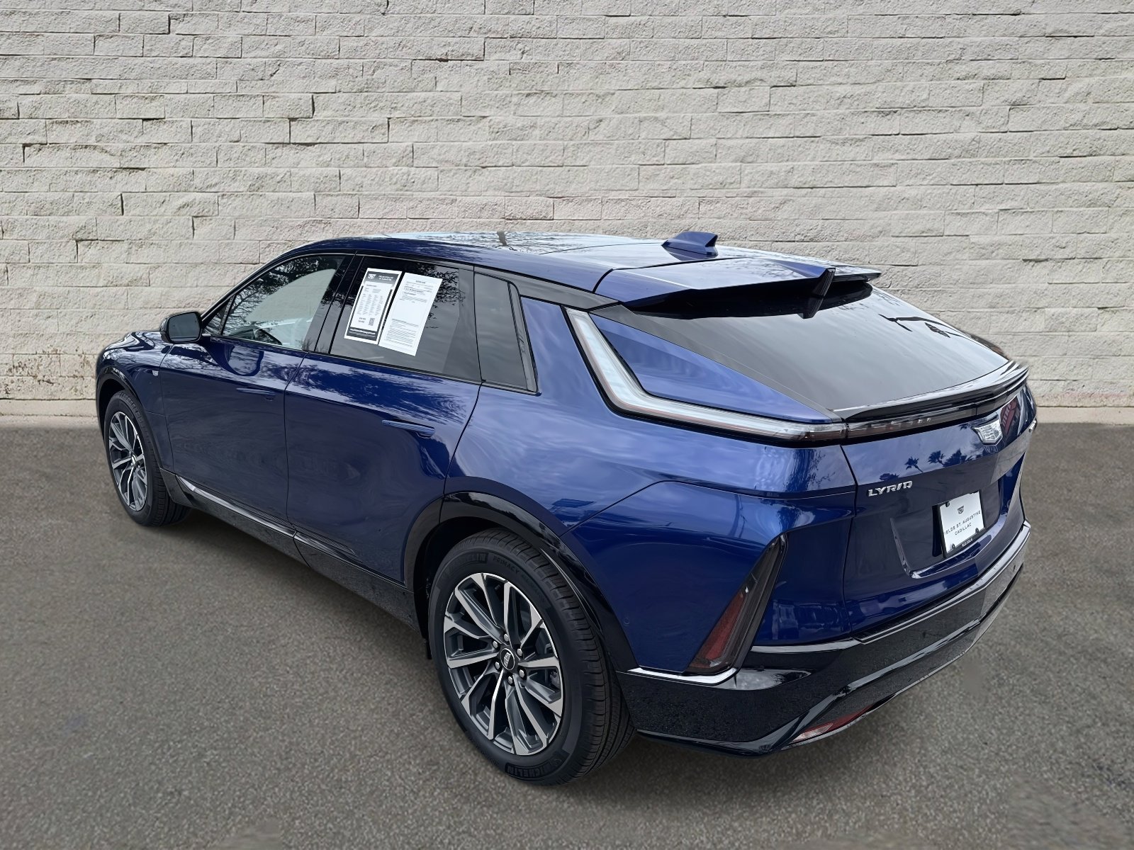 Used 2025 Cadillac Lyriq Sport image 7