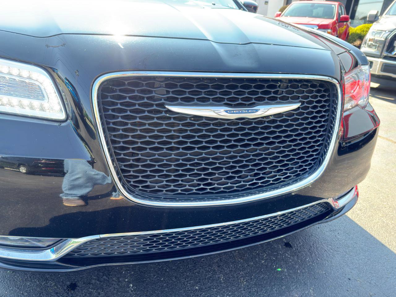 Used 2015 Chrysler 300 Limited w/ Driver Convenience Group image 72