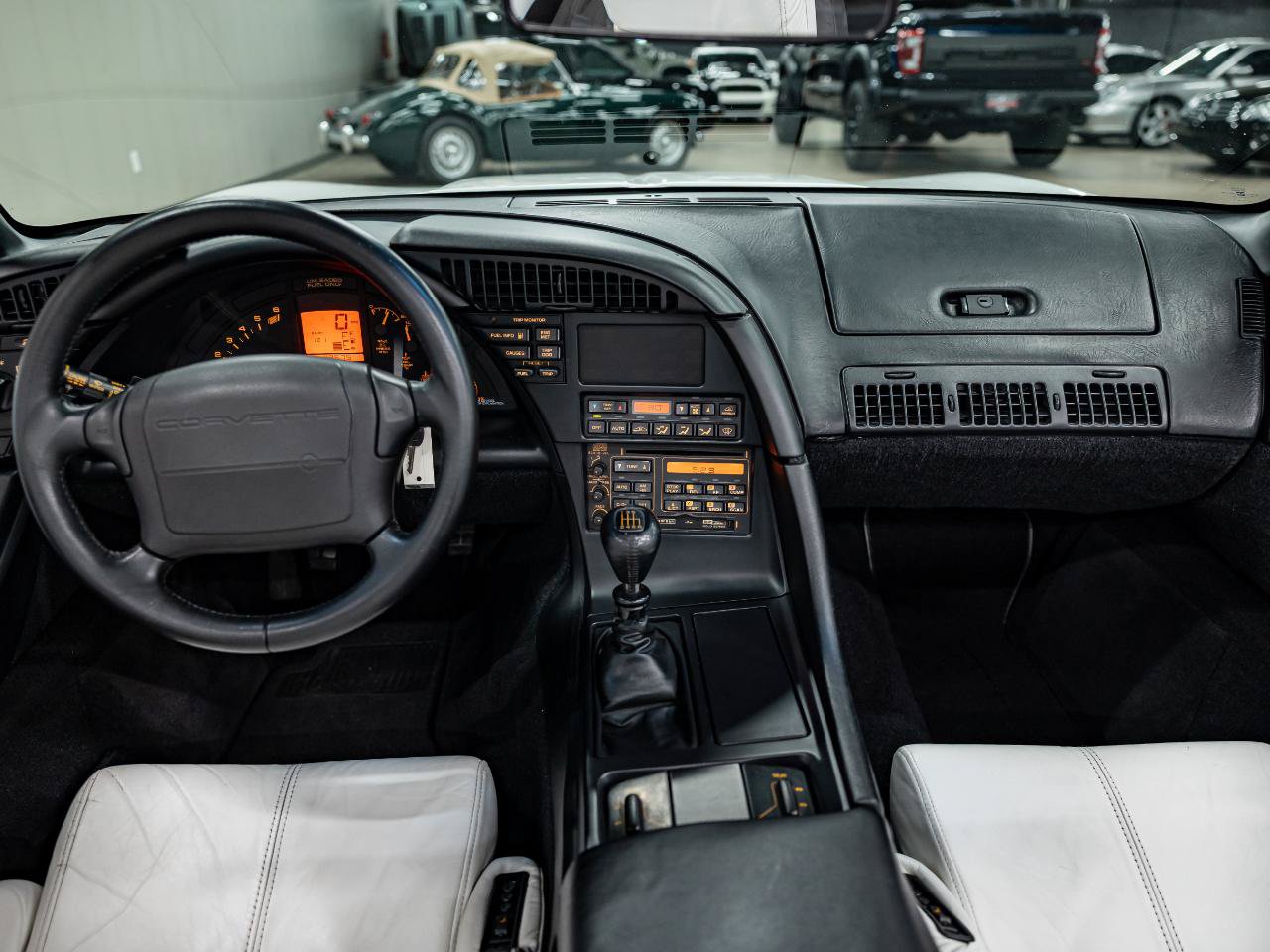 Used 1992 Chevrolet Corvette Convertible RWD image 8